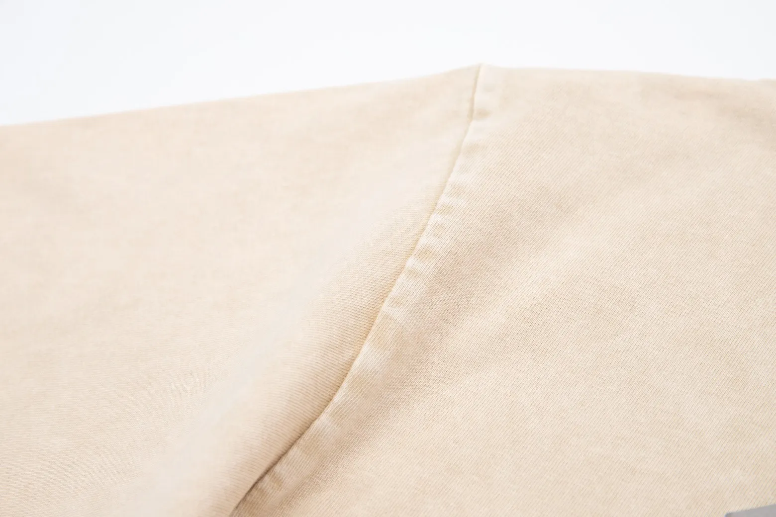 🅿️220 High quality ✨Paris✨🆕Classic logo letter pattern short sleeves. Official website synchronization, pure cotton fabric at the counter! Comfortable against the skin, durable and easy to wear, classic and simple logo design, meticulous original craftsmanship, customized 290G same vat dyed fabric, very comfortable to the touch, latest brick cabinet synchronization, OS off-shoulder version, fashionable and personalized, super versatile and good-looking, very suitable for both men and women, must-have style, tag, collar label, washed wheat, three labels complete, black, light apricot, green, rock coffee. 4️⃣ color S M L XL